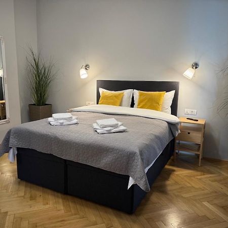 Vlad Accommodation Cozy Loft Braşov Exterior foto